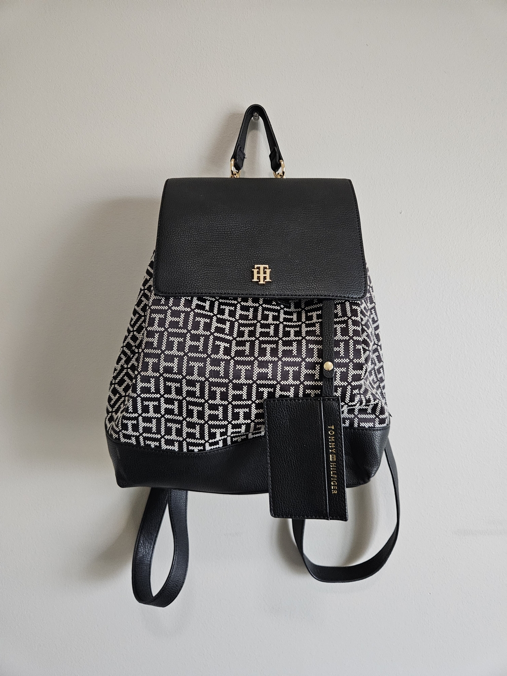 Tommy Hilfiger Black White Jacquard Monogram Backpack Card Holder